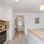 Joli Bien Equipe Avec Piscine Et Parking Lägenhet *