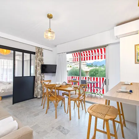 Joli Bien Equipe Avec Piscine Et Parking Apartment