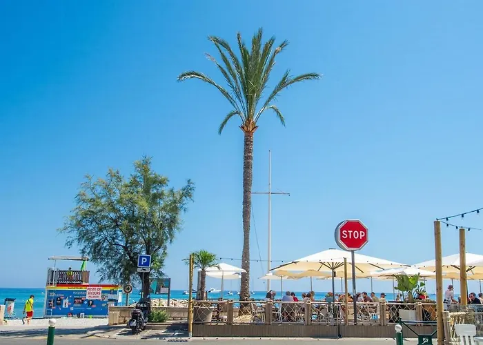 شقة Joli Bien Equipe Avec Piscine Et Parking *
